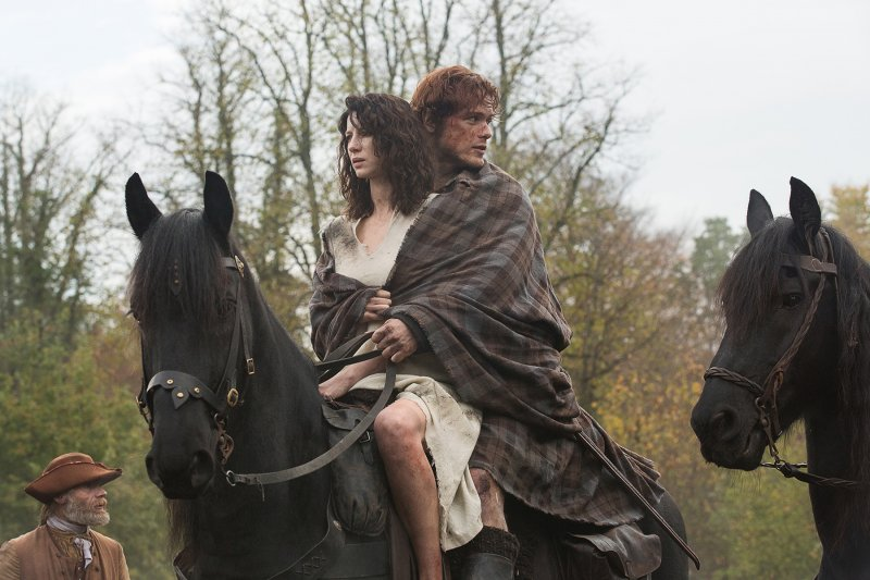 Illustration for article titled Everything You Need to Know Before Outlander Returns This Weekend